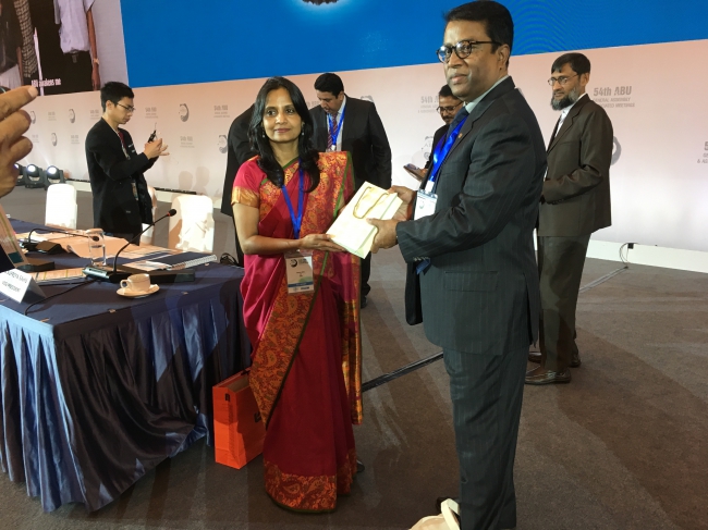 FRONTERES ENLLÀ/Entrevista Supriya Sahu, Directora General a Doordarshan TV i vicepresidenta a ABU (Asia-Pacific Broadcasting Union) // Teresa Carreras